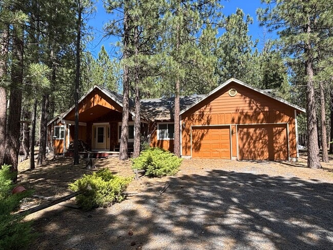 Building Photo - 51990 Ponderosa Way Rental
