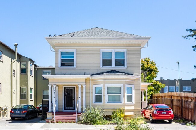 Building Photo - 1446 1st Ave Unit 1450 1st Ave A Rental