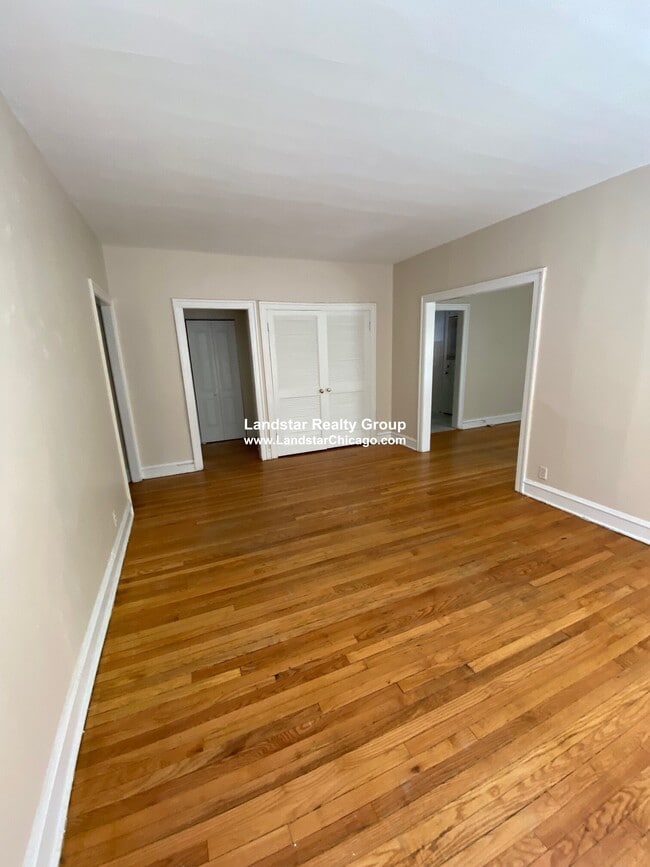 Photo - 832 Reba Pl Unit 1N