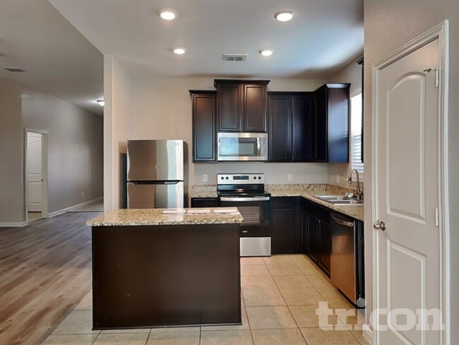 Photo - 6357 Hibiscus