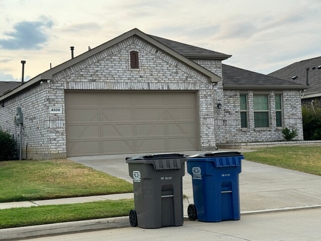 Photo - 4508 Hiddenite Rd