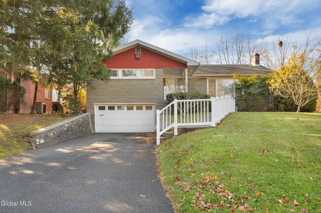 Photo - 188 Hackett Blvd