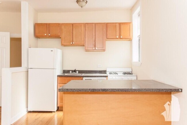 Photo - 719 W Barry Ave Unit 723.5-A3