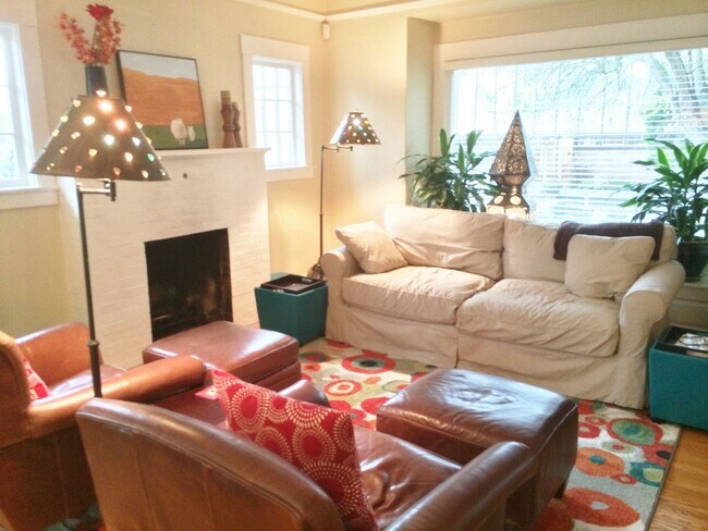 Photo - 4bd/2.5ba Seattle House