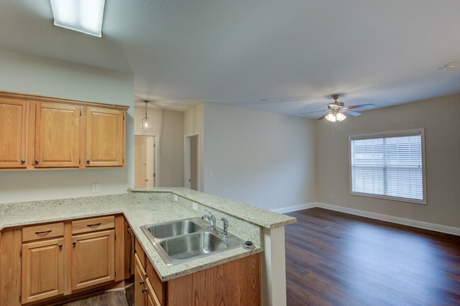 Photo - The Landmark Apartments