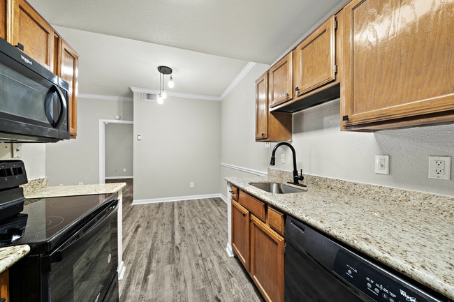 Kitchen- A- 1BR-1BA-594Sqft- Archer At Willowbrook-001.jpg