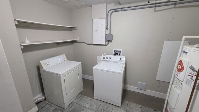 Photo - 23 Falkland St Unit 3