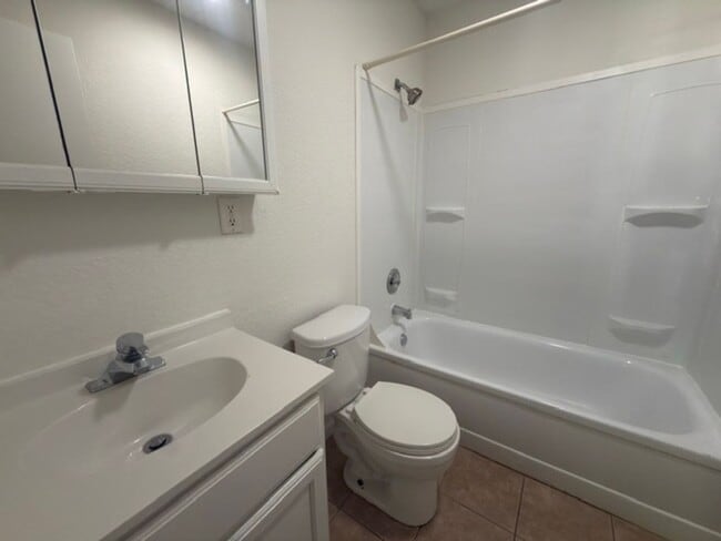 1411 Scottsdale Dr