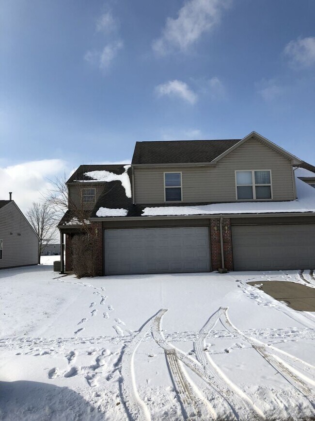 Building Photo - 2400 Hopkins Dr Unit 2402 Hopkins Dr.