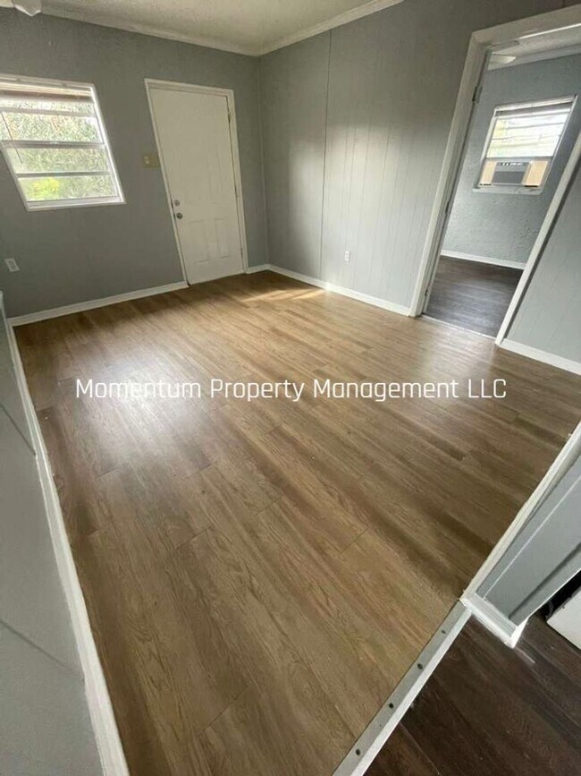 Photo - Cozy One Bedroom- Apply Today- FOR FREE! Unit 1/2