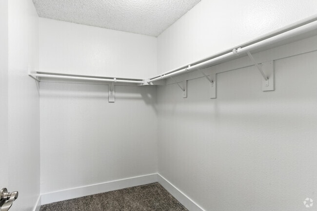 2BR, 2BA - 945SF - First Bedroom Walk-in Closet