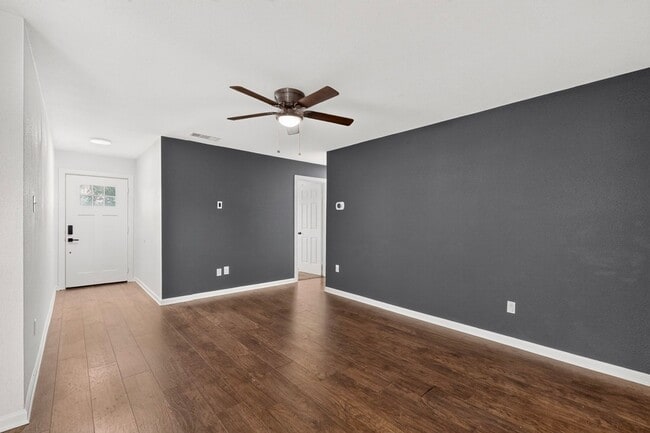 Photo - 10332 Grabbs Ln