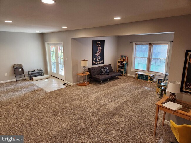 Photo - 6450 Bannister Ct