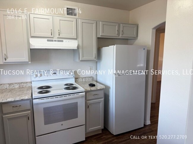 Photo - 4046 E. FAIRMOUNT-#4 Unidad #4