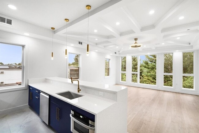 Photo - 125 Collard St