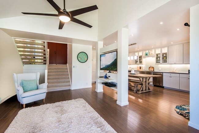 Building Photo - Bluestone - Furnished 3BR/3BA Rental