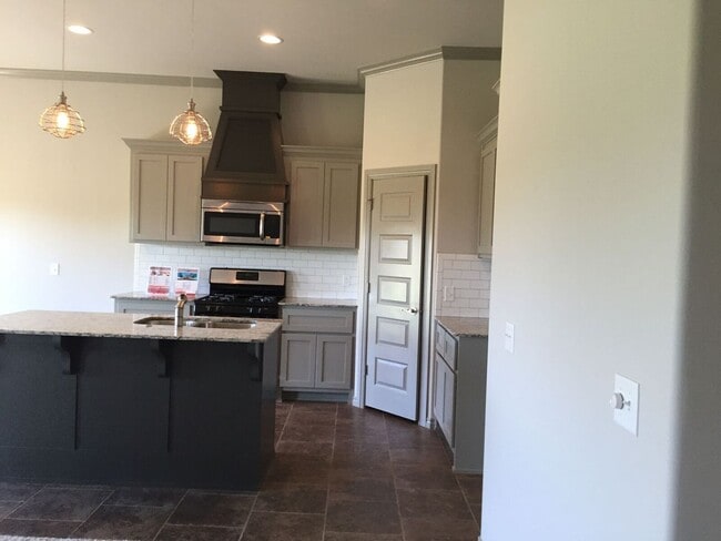 Photo - 3 Bed | 2 Bath Home - Deer Creek Schools - Storm Shelter - Rockwell Village Addition