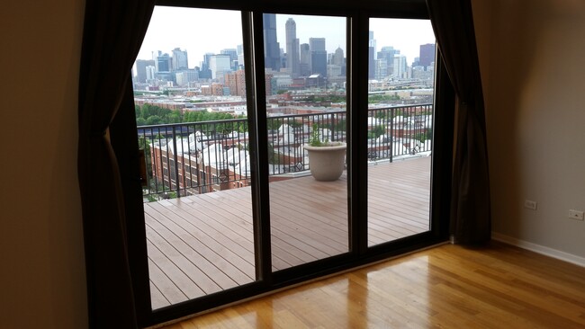 Photo - 1525 Sangamon S St Unit 801