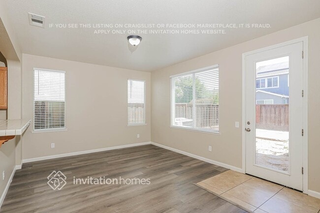 Photo - 2748 Cobbler St