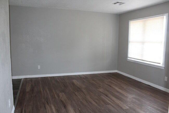 Photo - Cute and Affordable 2 beds!