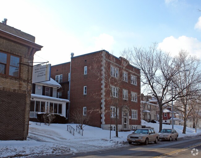 Photo - Parkview Apartments