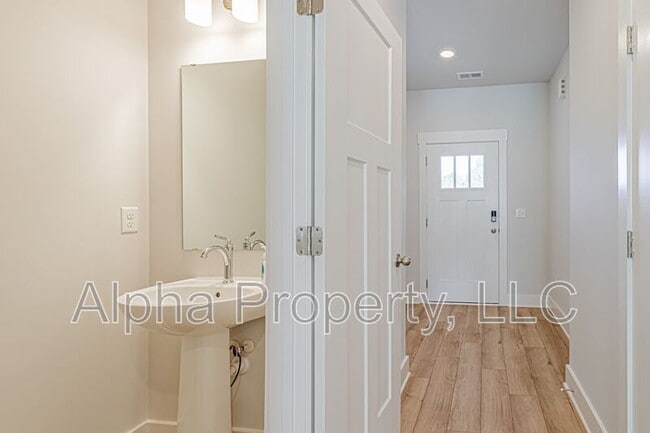 Photo - 302 Marston Ln