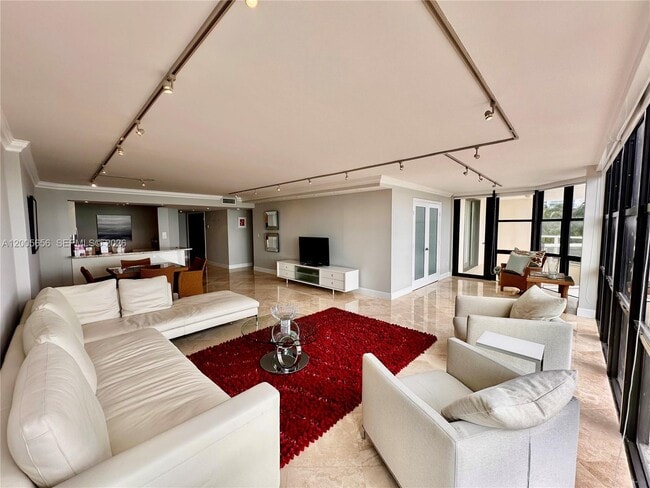 Photo - 6423 Collins Ave Unit 306