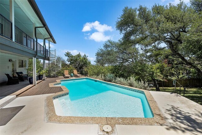 Photo - 2007 Wychwood Dr