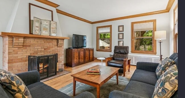 Photo - 820 N Oak Park Ave