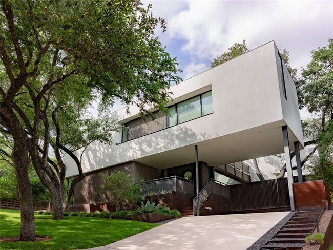 Photo - 2210 Westlake Dr