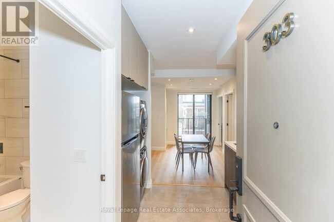 Photo - 1000 Bathurst St Unit 303