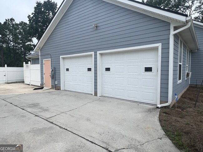 Photo - 129 Bedford Ct