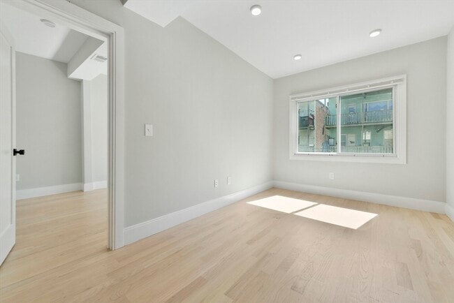 Photo - 45 Lewis St Unit 1