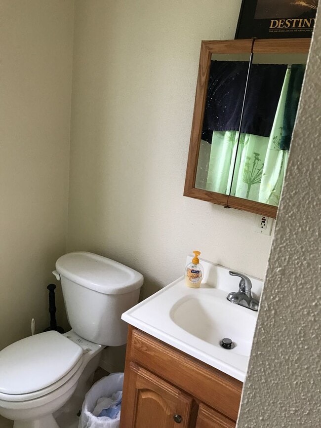 Photo - *DEPOSIT PENDING* 4 Bedroom 3 Bathroom House w/ Enclosed Yard!