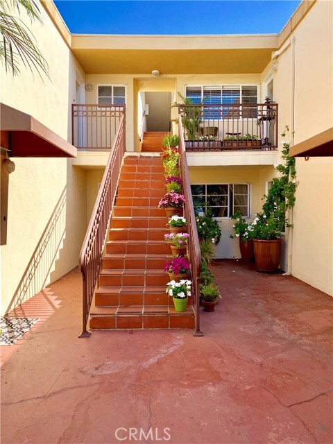Photo - 970 Glenneyre St Apartamento Unidad B