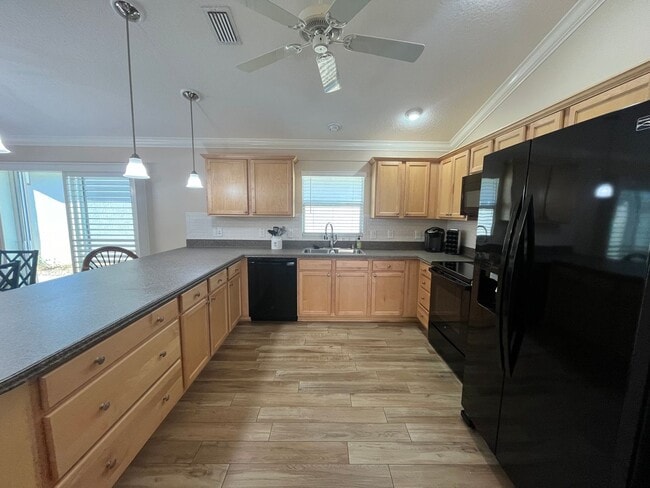 Photo - 724 Yager Ln