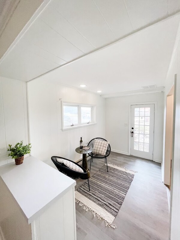 410 W Maple St