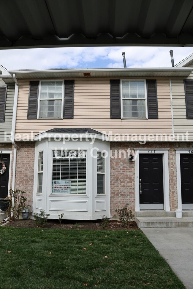 Photo - Short term Lease! Pet Friendly Townhome