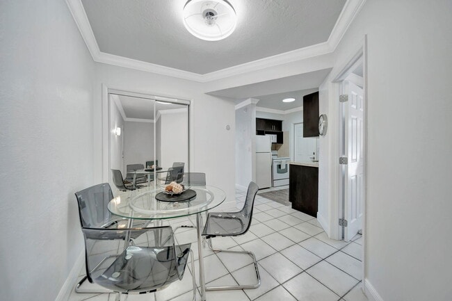 Photo - 2724 NE 14th St Unit 5