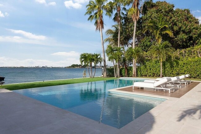 Photo - 7972 Biscayne Point Cir House