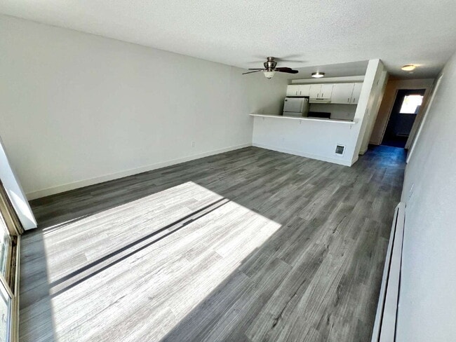 Photo - Scenic Lakeside Apartment for Rent - Federal Way Unit A15