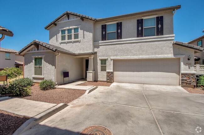 Building Photo - Updated 4 bed/3 bath Home in Gilbert