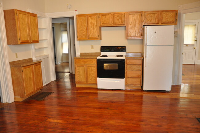 Photo - 337 S Broadway Park Apartment Unit B