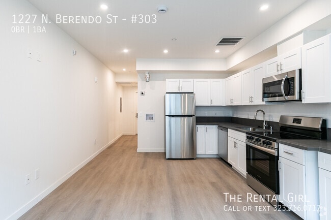 Building Photo - 1227 N Berendo St Unit #303 Rental