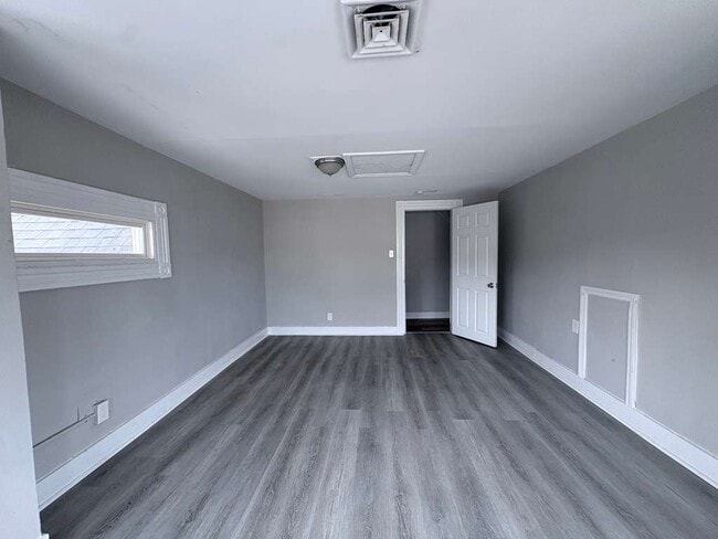 Photo - 578 Howard Ave Unit 3