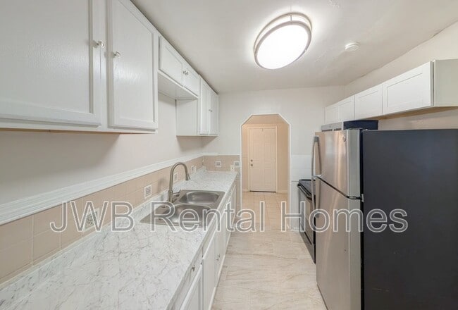 Photo - 646 Stanwick Rd