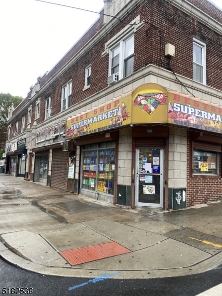 Building Photo - 555 Westminster Ave Unit 3