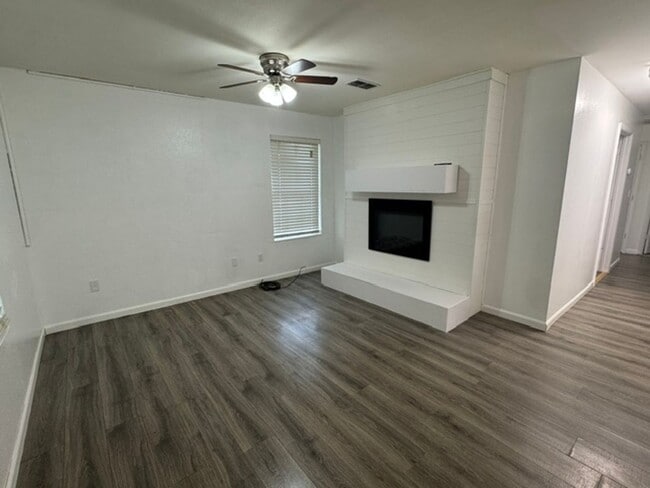 Photo - 109 Garfield St
