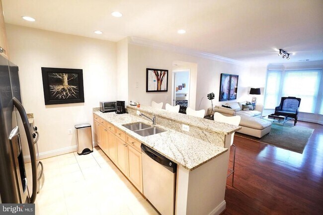 Photo - 1115 Cameron St Unit 211