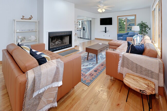 Photo - 560 Fairfield Beach Rd